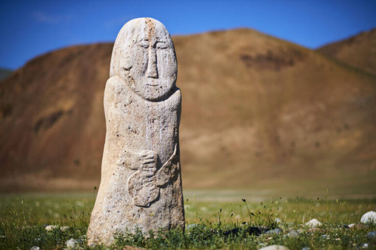 Kyrgyzstan Highlights: Issyk-Kul, Song-Kol & Kel-Suu — 10 Days
